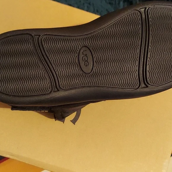 UGG | Zaylen Boots, Black, Size 10 - Picture 7 of 8